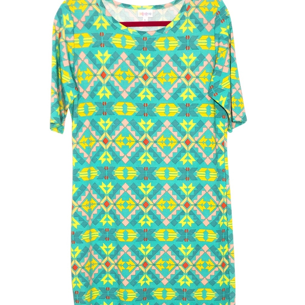 LuLaRoe Julia Dress NWOT
2nd Pic Size Chart